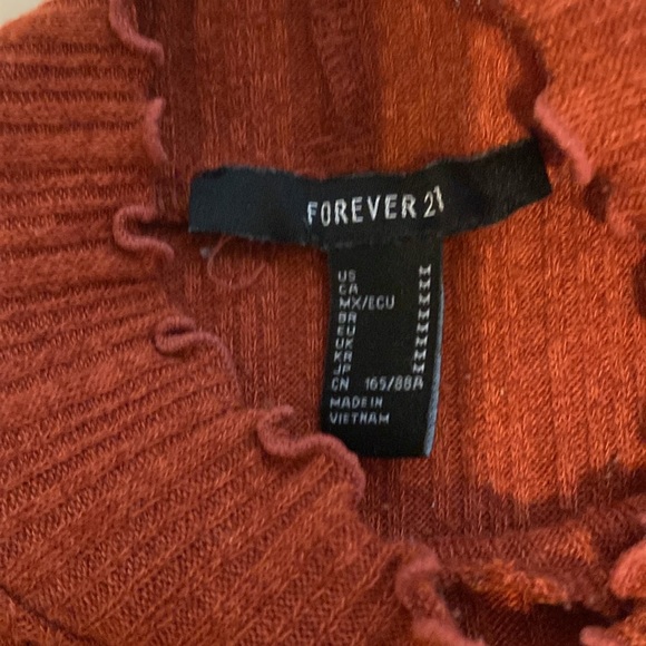 Forever 21 Cute Lightly Ribbed Long sleeve Lettuce Edge Mock Turtleneck - Picture 2 of 5